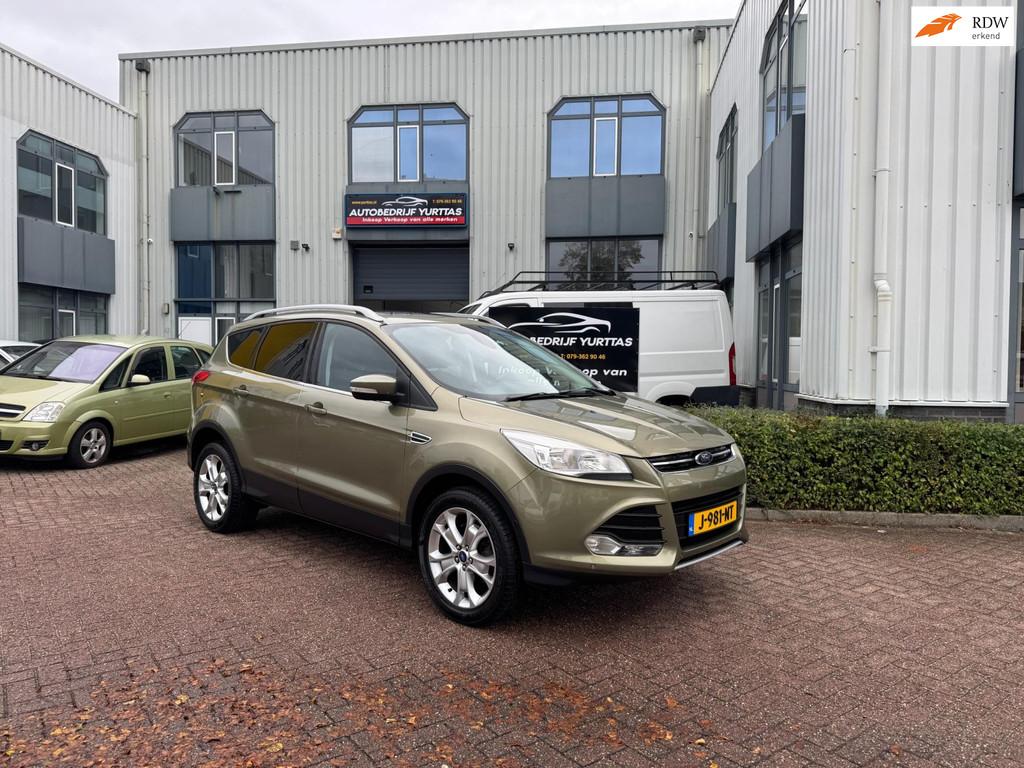Ford Kuga 1.6 Titanium 4WD AUTOMAAT!, Gebruikt, 4 cilinders, Leder en Stof, Bedrijf