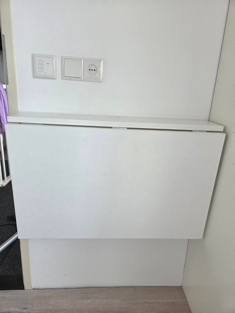 Klaptafel voor aan de muur van ikea, Ophalen