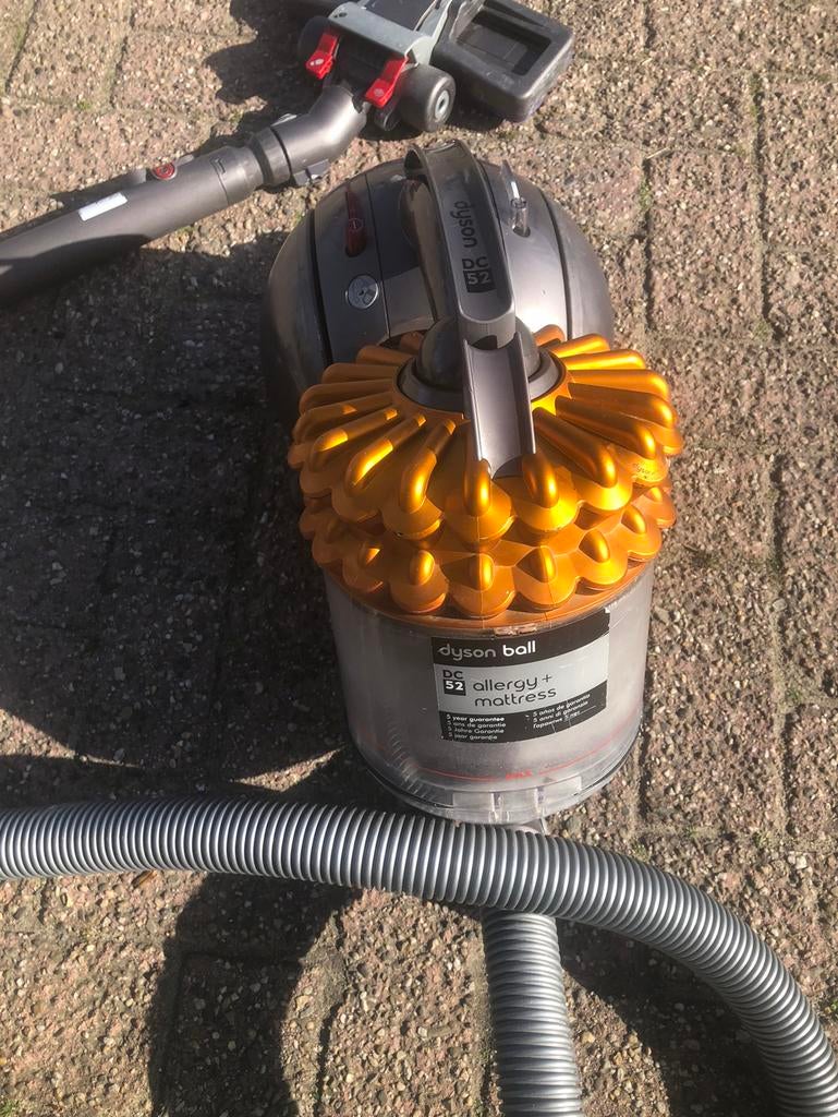 Dyson DC 52 big ball, Ophalen of Verzenden, Zo goed als nieuw