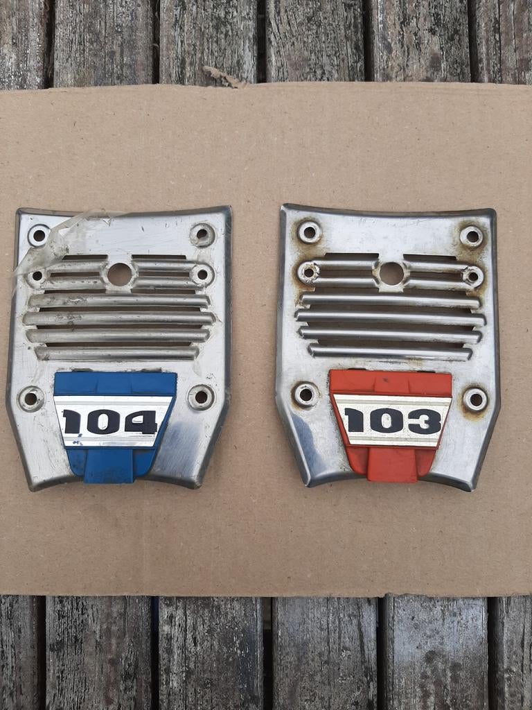 Koplampkapje voor Peugeot 103 en  104 nog nieuwe in folie, Fietsen en Brommers, Brommeronderdelen | Oldtimers, Ophalen of Verzenden