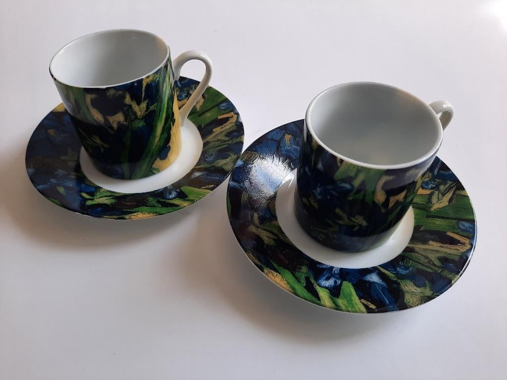 Nieuw! Set espresso kop en schotels Van Gogh museum Irissen, Nieuw, Ophalen of Verzenden, Overige stijlen, Kop(pen) en/of Schotel(s)
