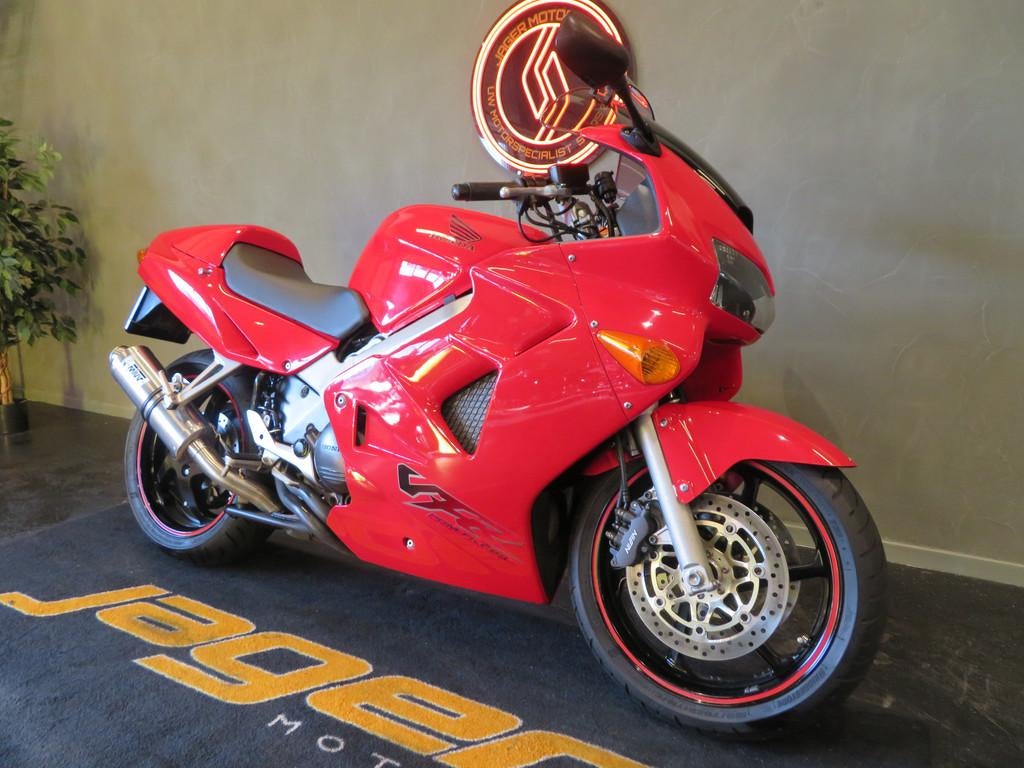 Honda VFR 800 I TOPSTAAT! (bj 1999) - foto 2