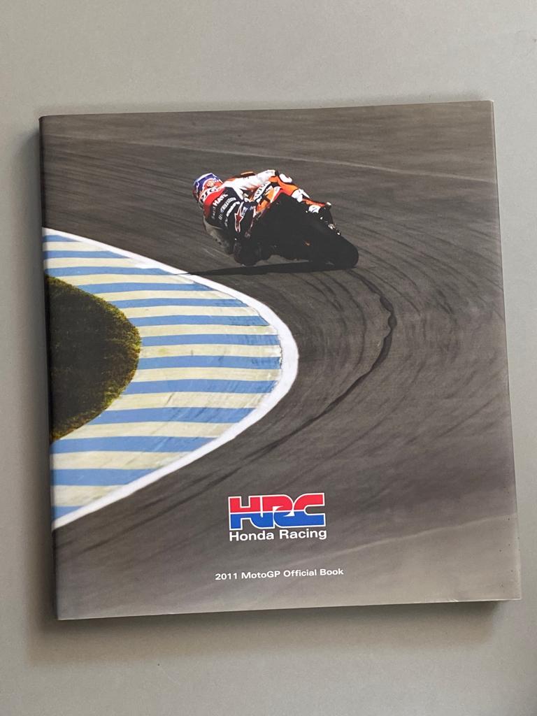 HRC Honda Racing - 2011 MotoGP official book., Ophalen of Verzenden, Zo goed als nieuw, Merk of Model