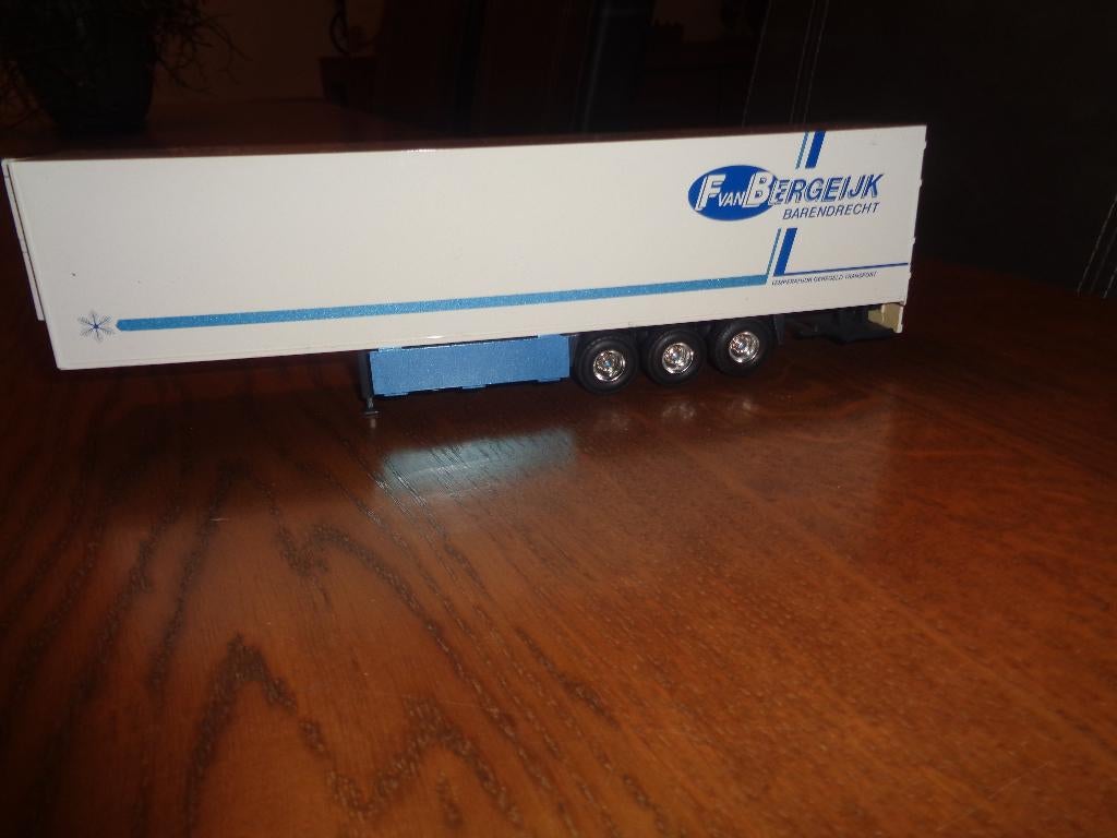 Tekno F van de.BERGEIJK  Barendrecht, Ophalen of Verzenden, Zo goed als nieuw, Bus of Vrachtwagen, Tekno