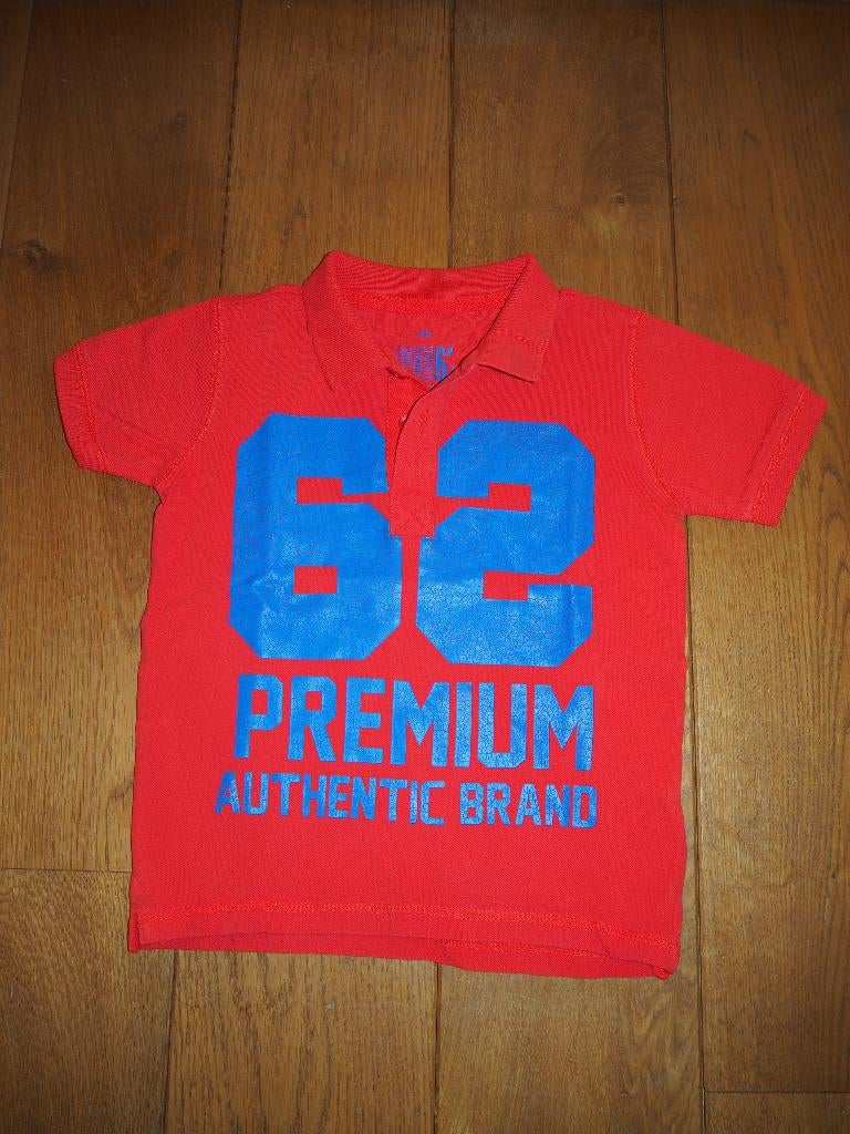 Stoere rode polo / shirt van WE maat 122 -128, Ophalen of Verzenden, Zo goed als nieuw, Shirt of Longsleeve, Jongen