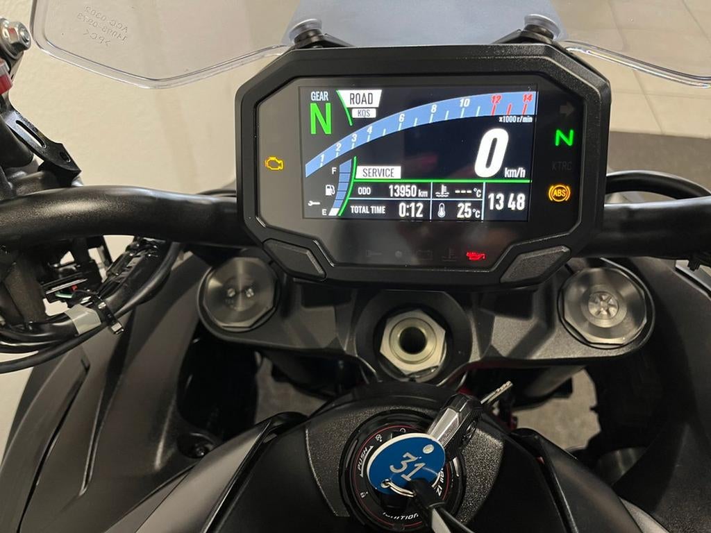 Kawasaki ZH2 (bj 2021), 4 cilinders, Motorrijbewijs A, Bedrijf, Onbekend