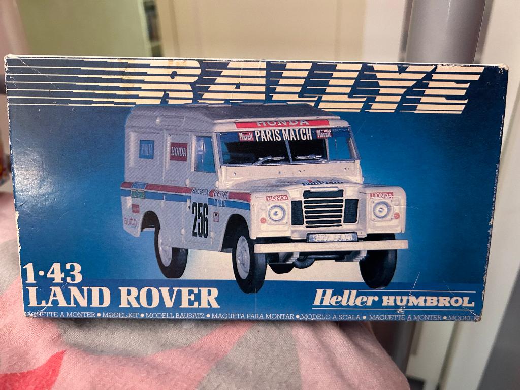 Modelbouw land rover 1:43 heller jaren 80, 1:50 of kleiner, Auto, Zo goed als nieuw, Ophalen