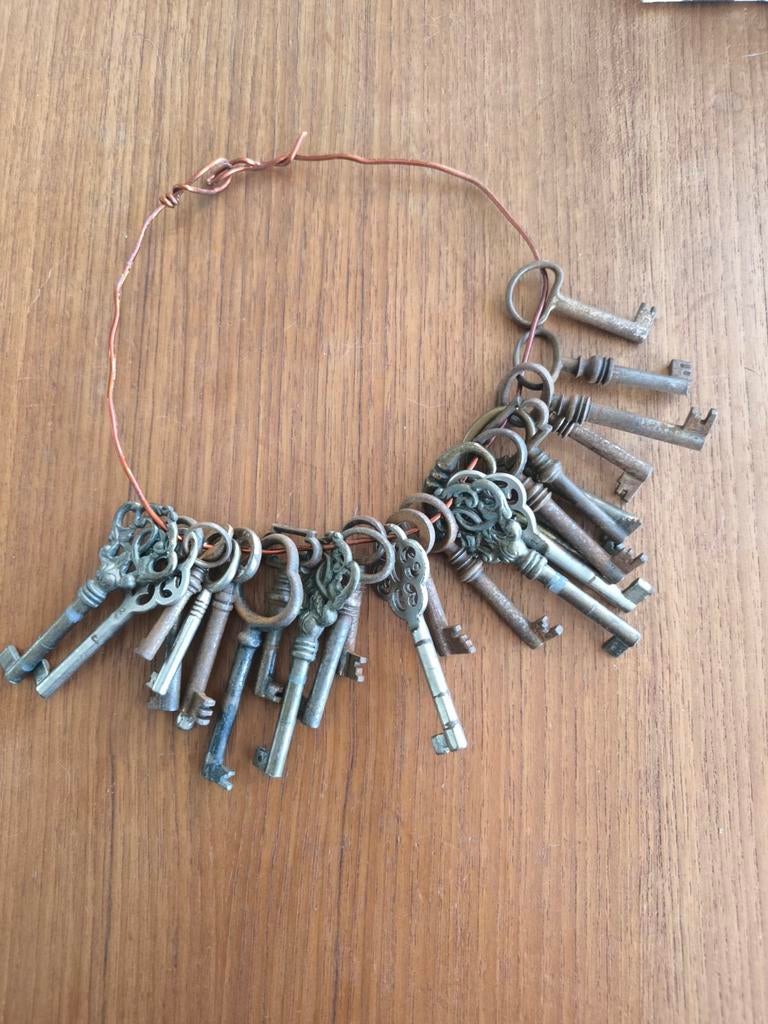 Set van 24 vintage kast sleutels, Ophalen of Verzenden