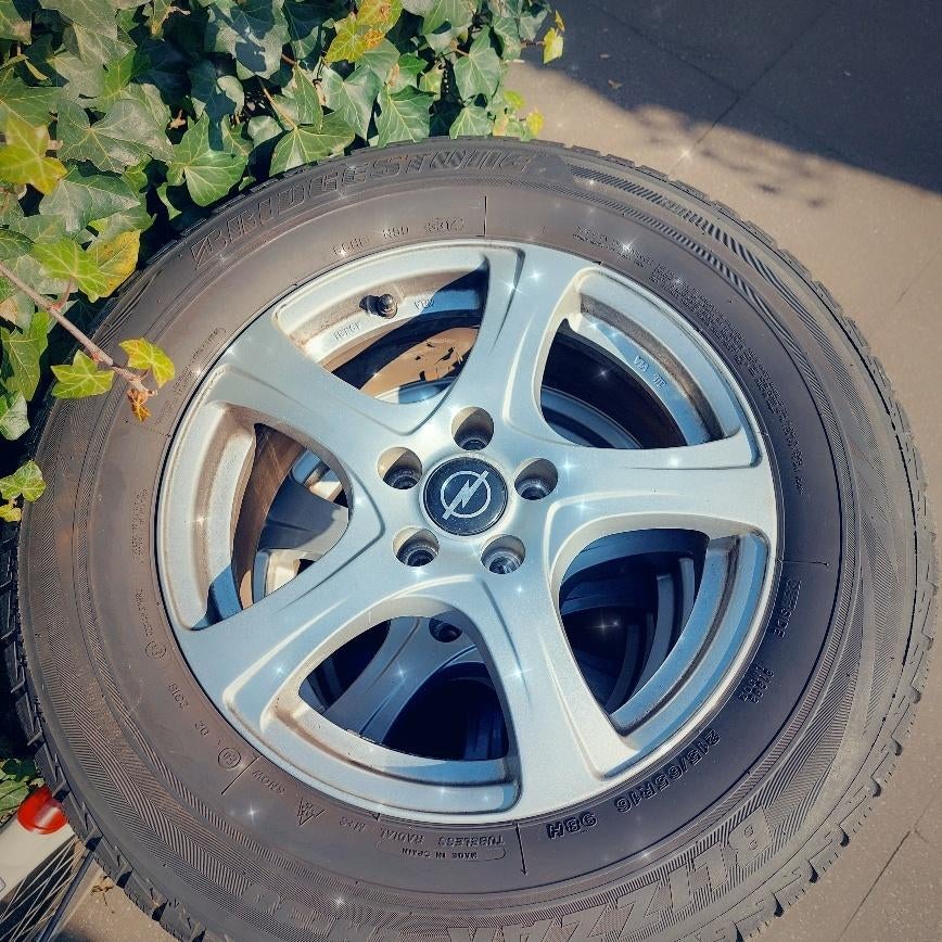 Opel winterbanden met velgen 16"   215-65-16    TPMS, Auto-onderdelen, Banden en Velgen, 16 inch, Banden en Velgen, Personenwagen