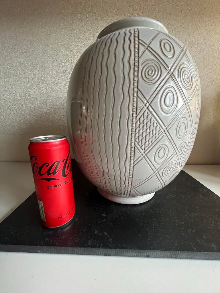 Wim Visser V8 vaas 1950, Ophalen of Verzenden