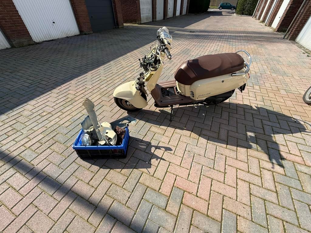 Kymco like 50 onderdelen scooter, Fietsen en Brommers, Scooters | Kymco, Ophalen, Gebruikt, 49 cc, Like