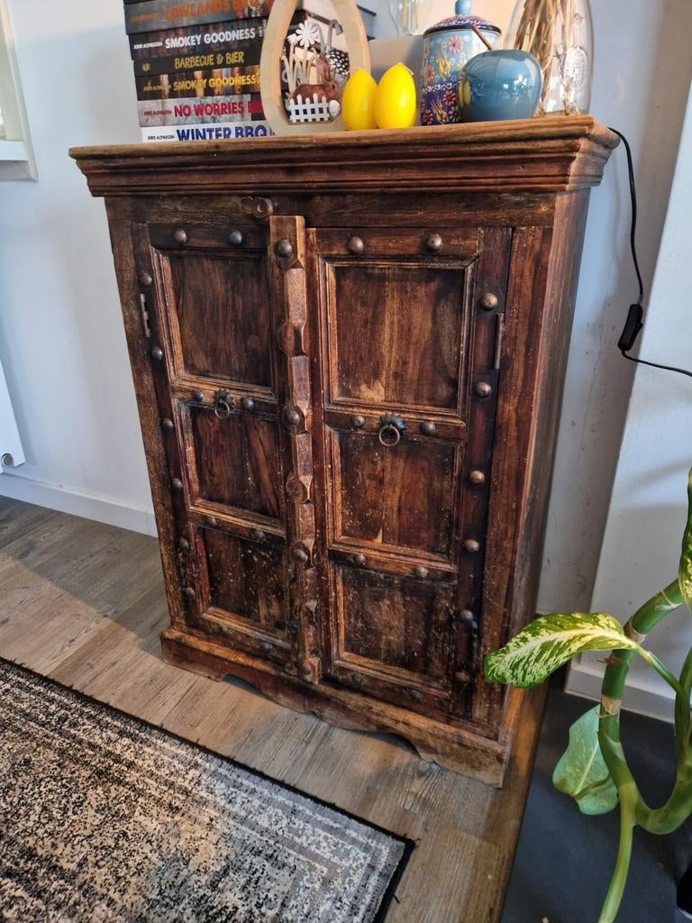 Prachtige Indonesische kast, Ophalen of Verzenden