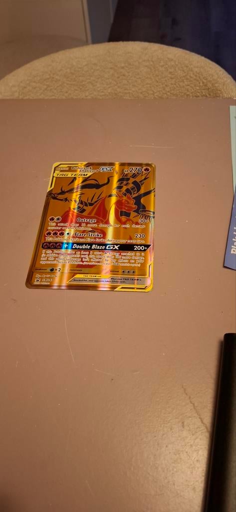 Reshiram & Charizard GX Full Art Pokémon Kaart, Ophalen of Verzenden, Zo goed als nieuw, Losse kaart, Foil