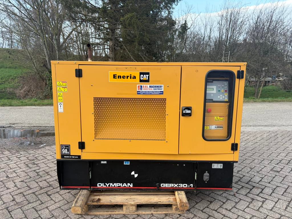 Caterpillar Perkins 30 kVA aggregaat generatorset, Ophalen of Verzenden, Zo goed als nieuw, Dieselolie