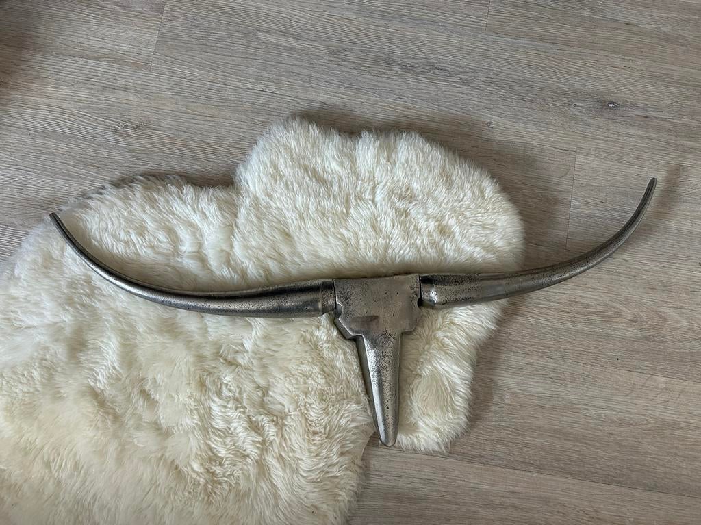 Metalen gewei van PTMD-Collections, Ophalen