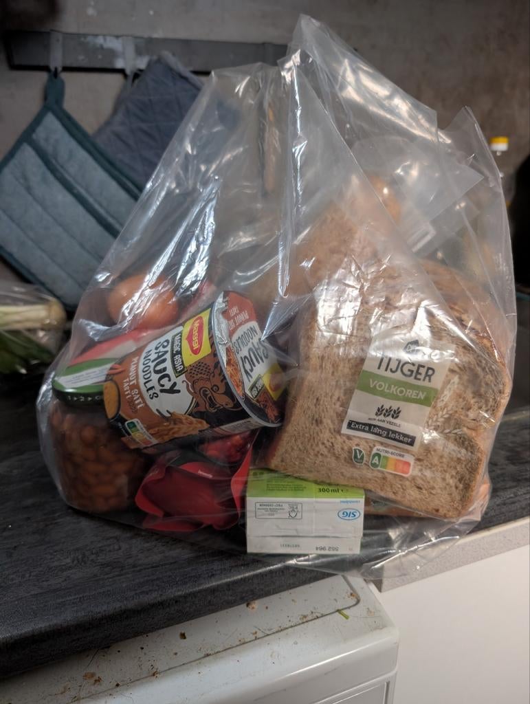 Gratis voedselpakket, Ophalen