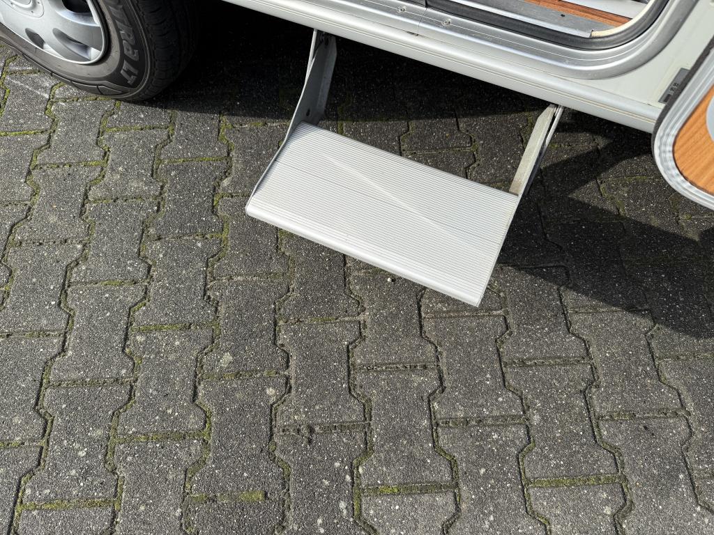 Eriba Touring Triton 430 GT Bed/Zit WC Zit 780KG Tent+Luifel, Bedrijf, Treinzit, 4 tot 5 meter, Eriba