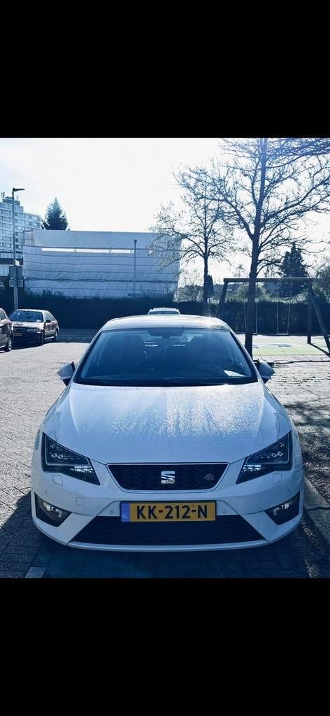 Seat Leon 1.8 TSI 180PK Dsg-7 2016 Wit, 1227 kg, Zwart, 4 cilinders, Leder en Stof