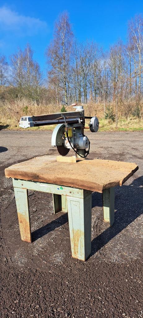 DeWalt Radiaalzaagmachine 380V, Ophalen, 70 mm of meer, Zo goed als nieuw, Afkortzaag