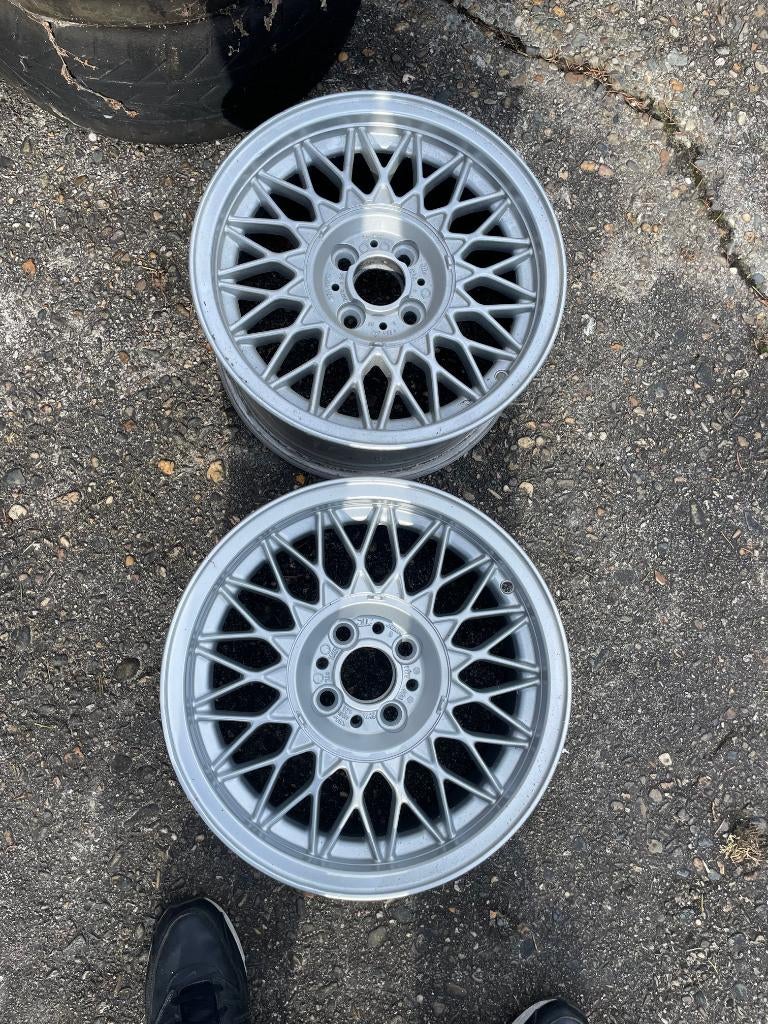 2 x BMW E30 Style 5 "Kruisspaak" BBS velgen 15 inch, Ophalen, 15 inch, Velg(en), 205 mm