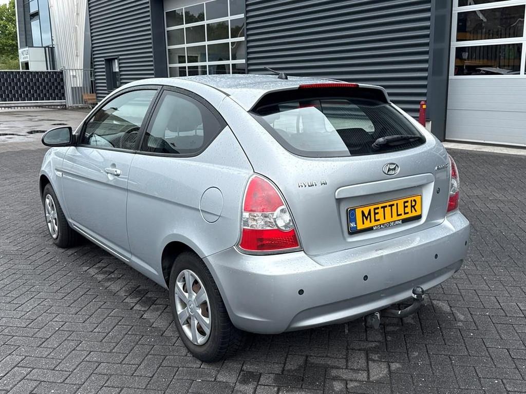 Hyundai Accent 1.4i Dynamic Joy , Airco / motorschade, Auto's, Voorwielaandrijving, Accent, Gebruikt, 4 cilinders