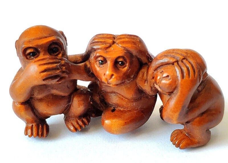 Houten Netsuke van drie apen horen zien en zwijgen Japan, Verzamelen, Ophalen of Verzenden, Nieuw, Wild dier, Beeldje of Figuurtje