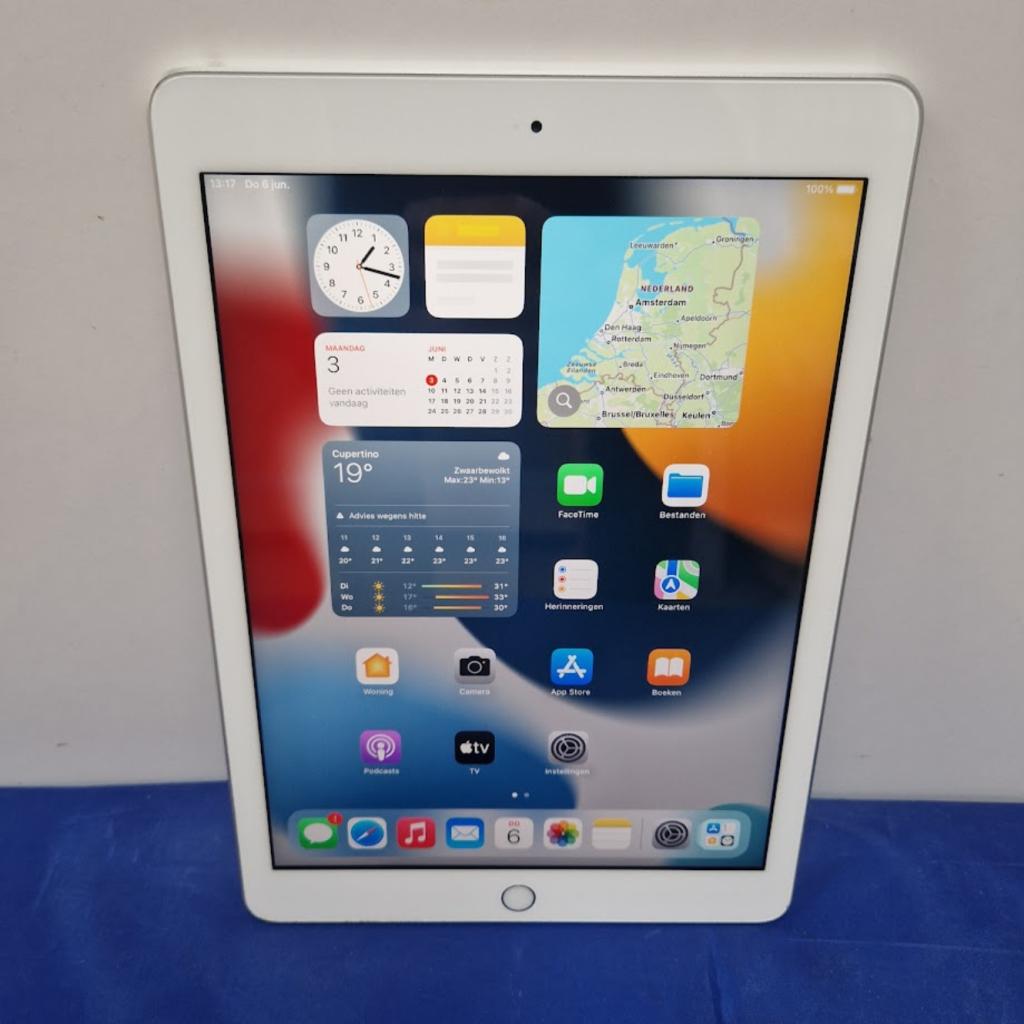 Apple iPad 2017 (5de gen) 32GB Wit WiFi Nette staat, Apple, Zo goed als nieuw, Support@apple.com, One Apple Park Way
Cupertino, CA 95014
United States