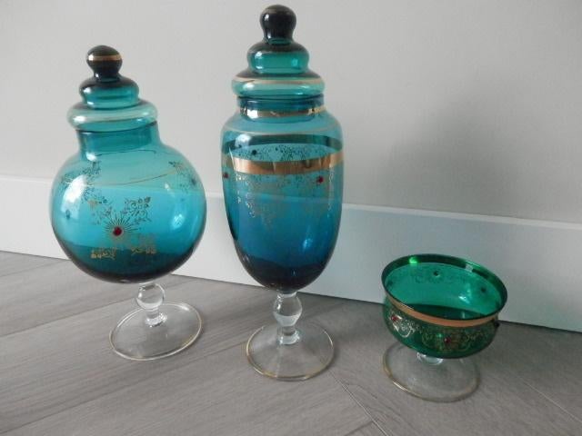 Prachtig gekleurde glazen vazen/flessen ??, Ophalen