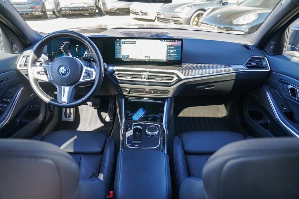 BMW 3-serie Touring 330e xDrive | Head Up Display | M Sports, 1998 cc, Gebruikt, 4 cilinders, Zwart