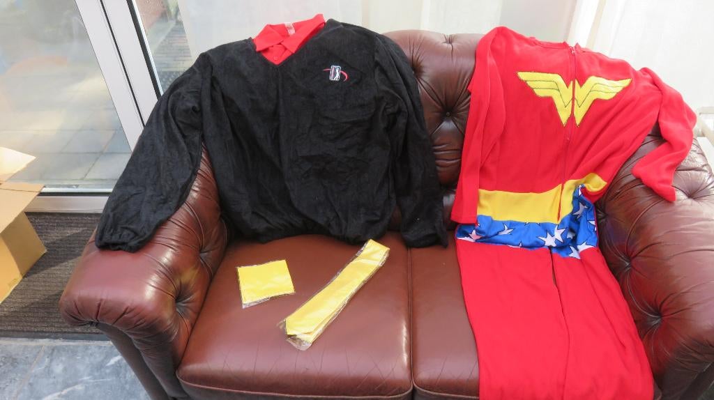 2x Carnavals pak nieuw, o.a. Spiderman, mt. S-M., Kleding | Heren, Carnavalskleding en Feestkleding, Carnaval, Maat 48/50 (M)