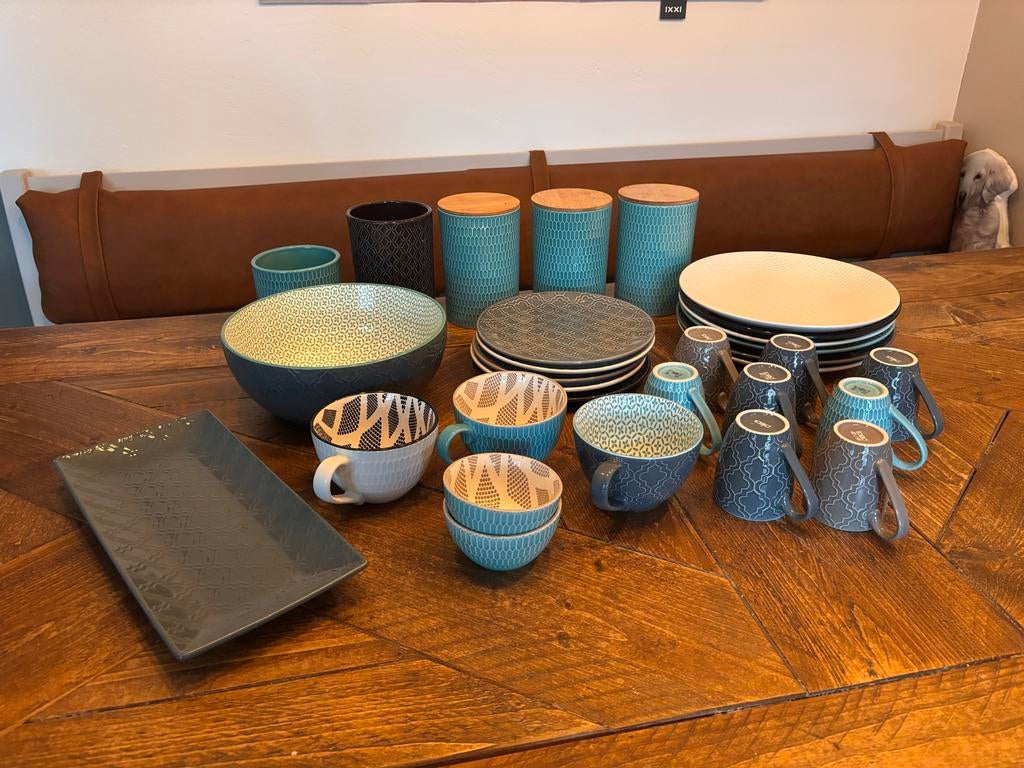 Leuk uitgebreid servies!, Huis en Inrichting, Keuken | Servies, Gebruikt, Compleet servies, Overige stijlen, Aardewerk, Ophalen