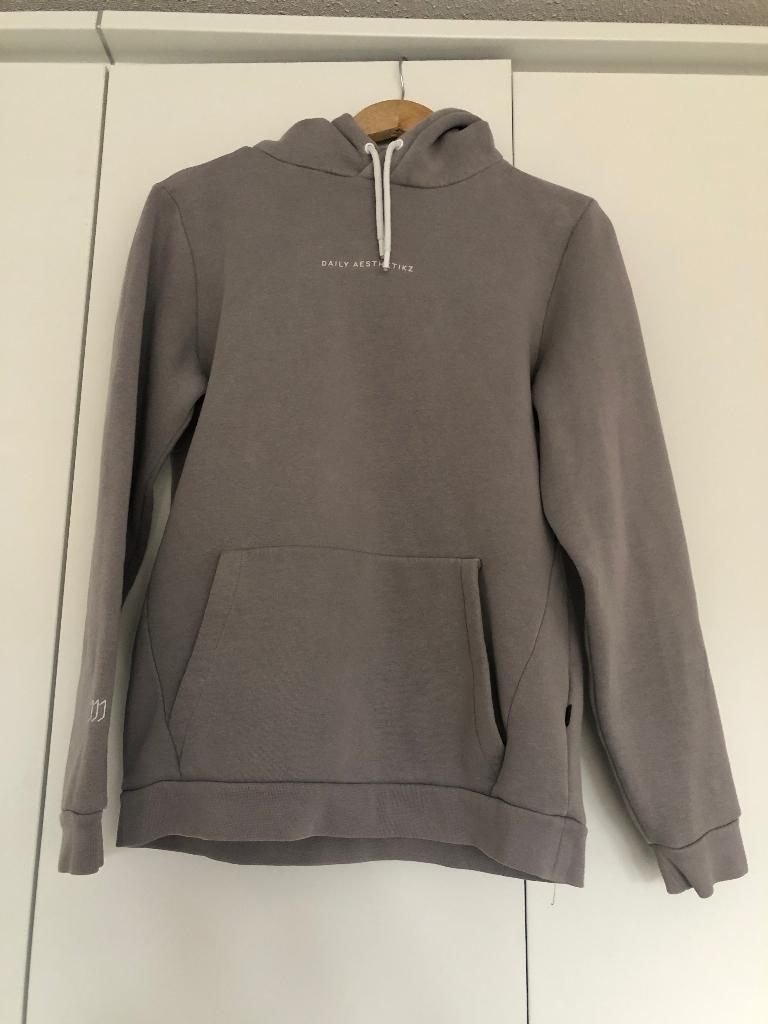 Hoodie Daily Aesthetikz - maat S - nieuw staat, The Sting, Verzenden, Zo goed als nieuw, Maat 36 (S)