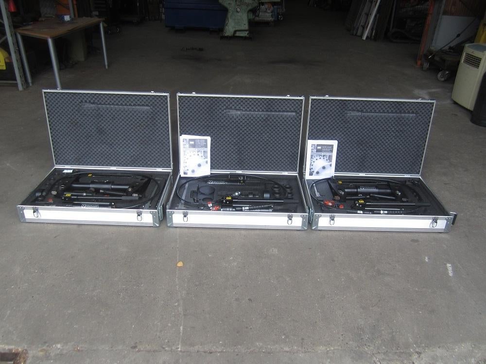 Flensenspreider flens spreider flenzenspreider 13,15,18 ton, Ophalen, Nn, Zo goed als nieuw, Nn