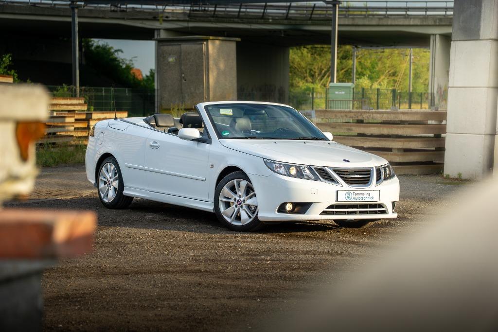 Saab 9-3 Cabriolet 1.8t Vector, Voorwielaandrijving, Zwart, 4 cilinders, Wit