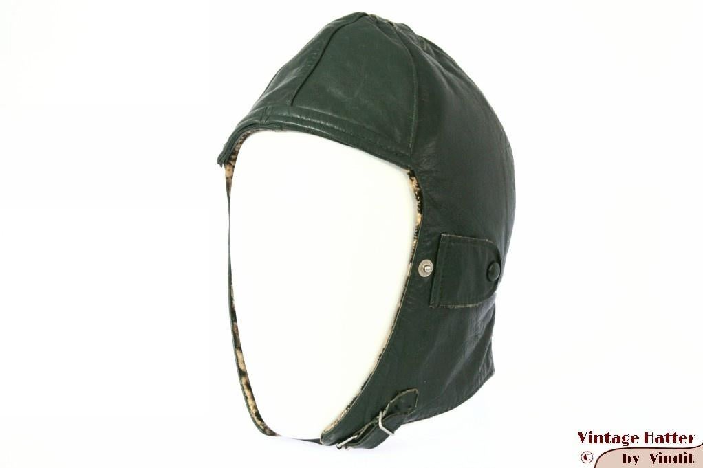 Vintage motor- cabrio- Pilotenmuts donker groen leer 54-56, Kleding | Dames, Ophalen of Verzenden, Zo goed als nieuw, Maat 34 (XS) of kleiner