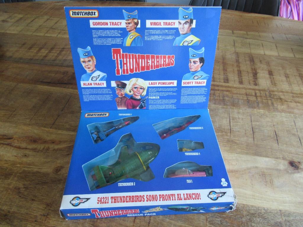 Thunderbirds rescue pack voertuigenset in doos IR Matchbox, Ophalen of Verzenden, Gebruikt