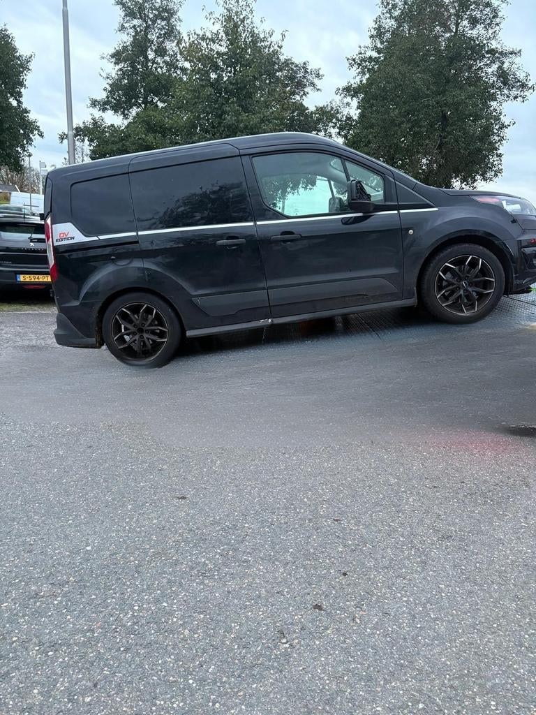 Ford Transit Connect 1.5 Tdci 74KW 2017 Zwart, 745 kg, 4 cilinders, Diesel, Particulier