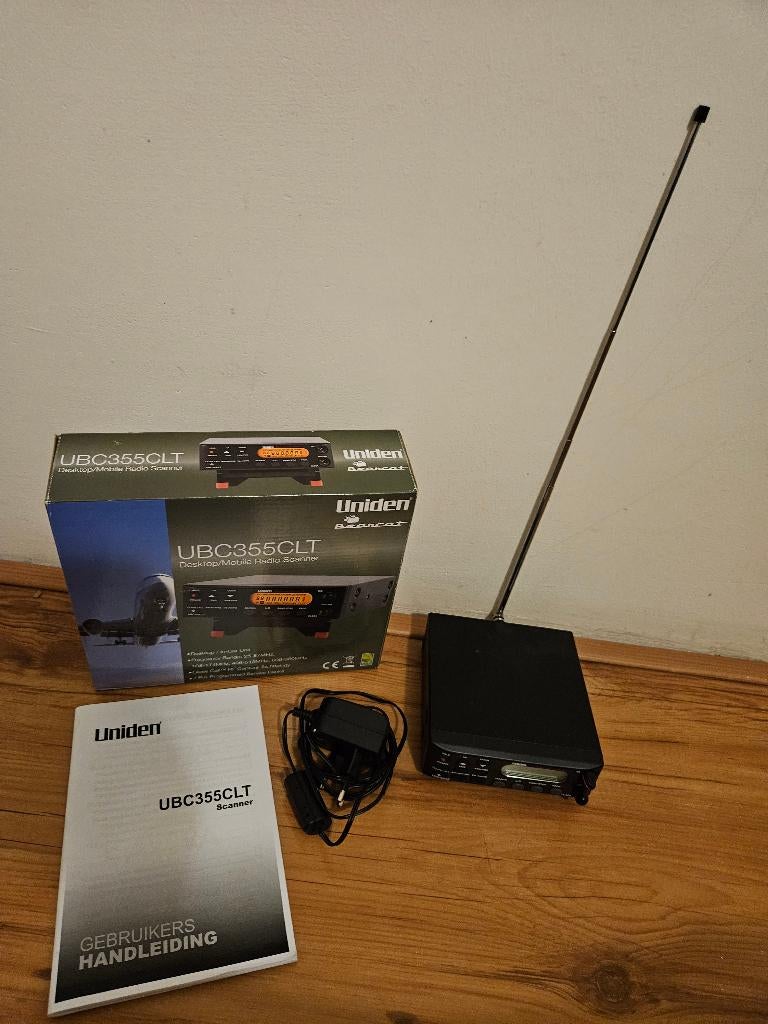 uniden bearcat UBC 355 CLT, Telecommunicatie, Scanners, Ophalen of Verzenden, Zo goed als nieuw, 500 kanalen of meer