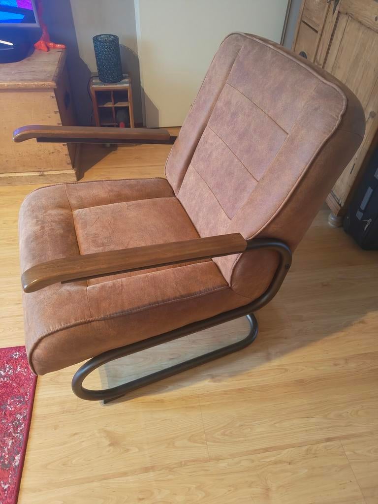 Mooie fauteuil met nubuck bekleding - Zo goed als nieuw!, Huis en Inrichting, Fauteuils, Ophalen, Minder dan 75 cm, Zo goed als nieuw