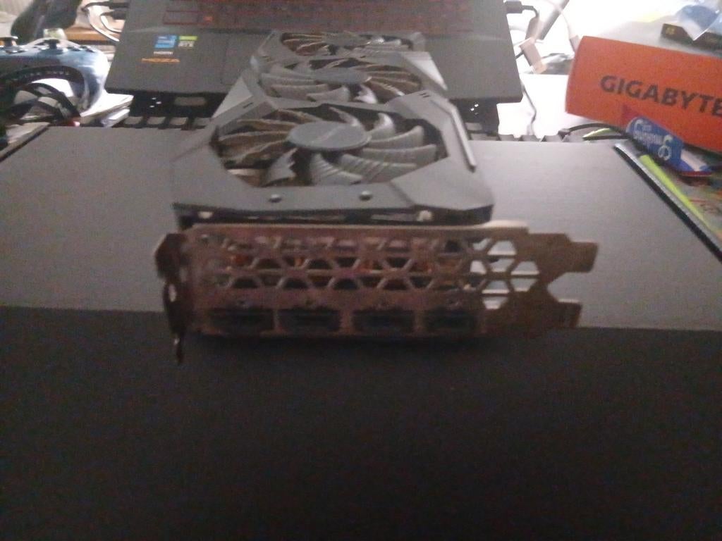 Gigabyte radeom rx 5700 XT 8GB Videokaart - bijna nieuw, Computers en Software, Videokaarten, PCI-Express 3, Gebruikt, AMD, Ophalen of Verzenden