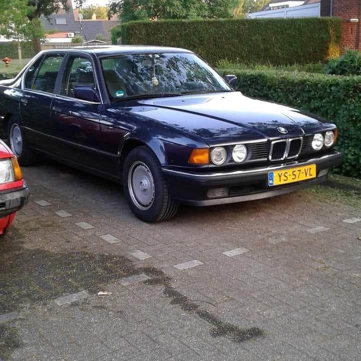 BMW 7-Serie 3.4 I 735 AUT U9 1990 Blauw, Auto's, BMW, Automaat, 3430 cc, Achterwielaandrijving, Blauw