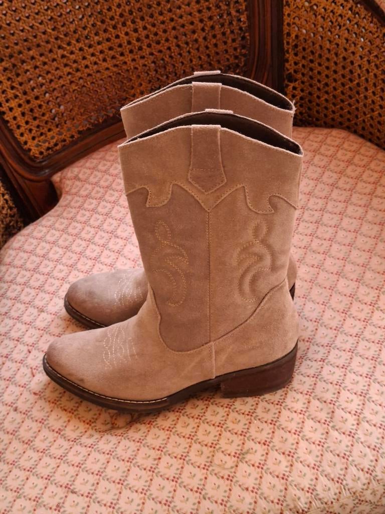 Laars beige geen echt leer mt 37, Ophalen of Verzenden, Nieuw, Beige, Hoge laarzen