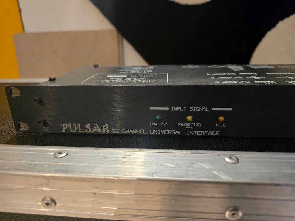 pulsar 36 channel universal interface, Muziek en Instrumenten, Licht en Laser, Ophalen, Zo goed als nieuw, Overige typen, Stroboscoopeffect