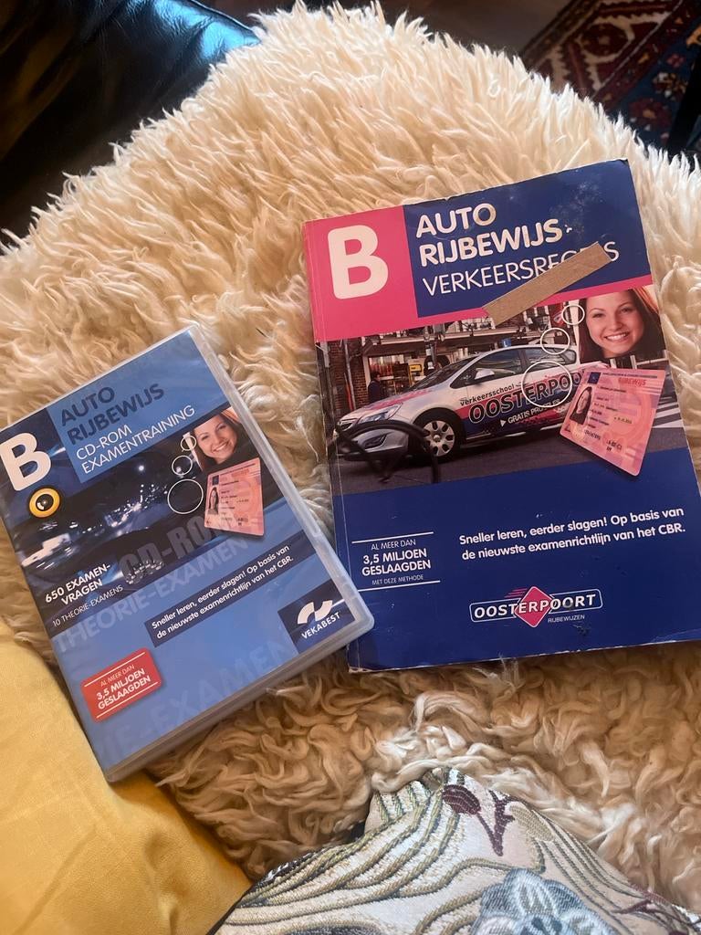 Theorieboek Autorijbewijs + CD-ROM Examentraining, Ophalen of Verzenden, Zo goed als nieuw, Algemeen