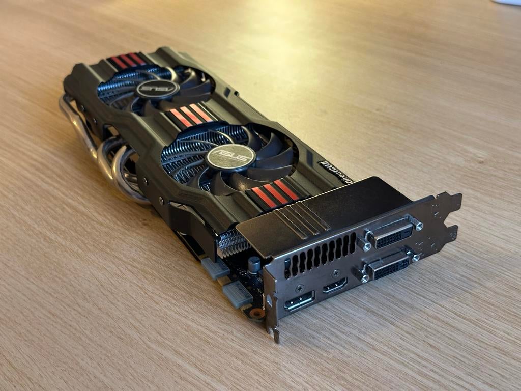 ASUS GeForce GTX 680 - perfecte staat, Ophalen of Verzenden, Zo goed als nieuw, GDDR5, PCI-Express 3
