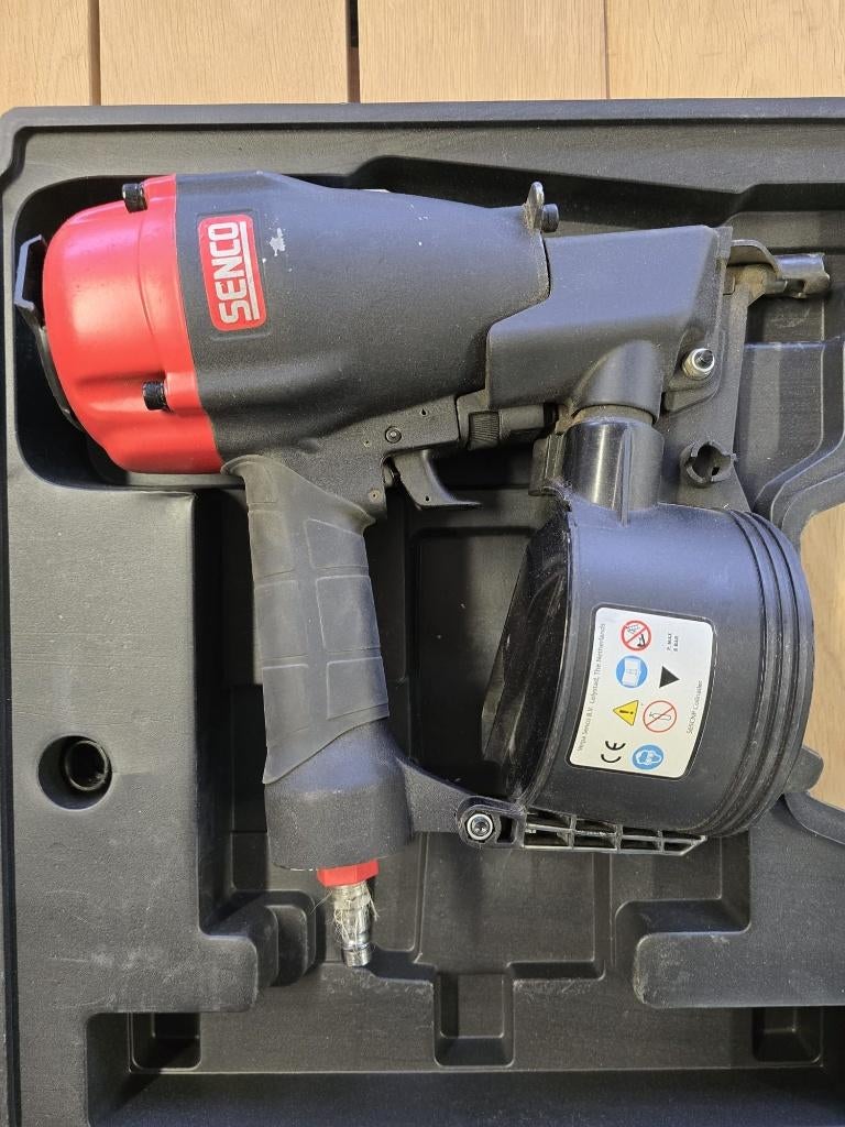 Senco S65CNP coilnailer 65mm – rolnageltacker in koffer, Pascallaan 88, 8218 NJ Lelystad, Ophalen of Verzenden, Zo goed als nieuw