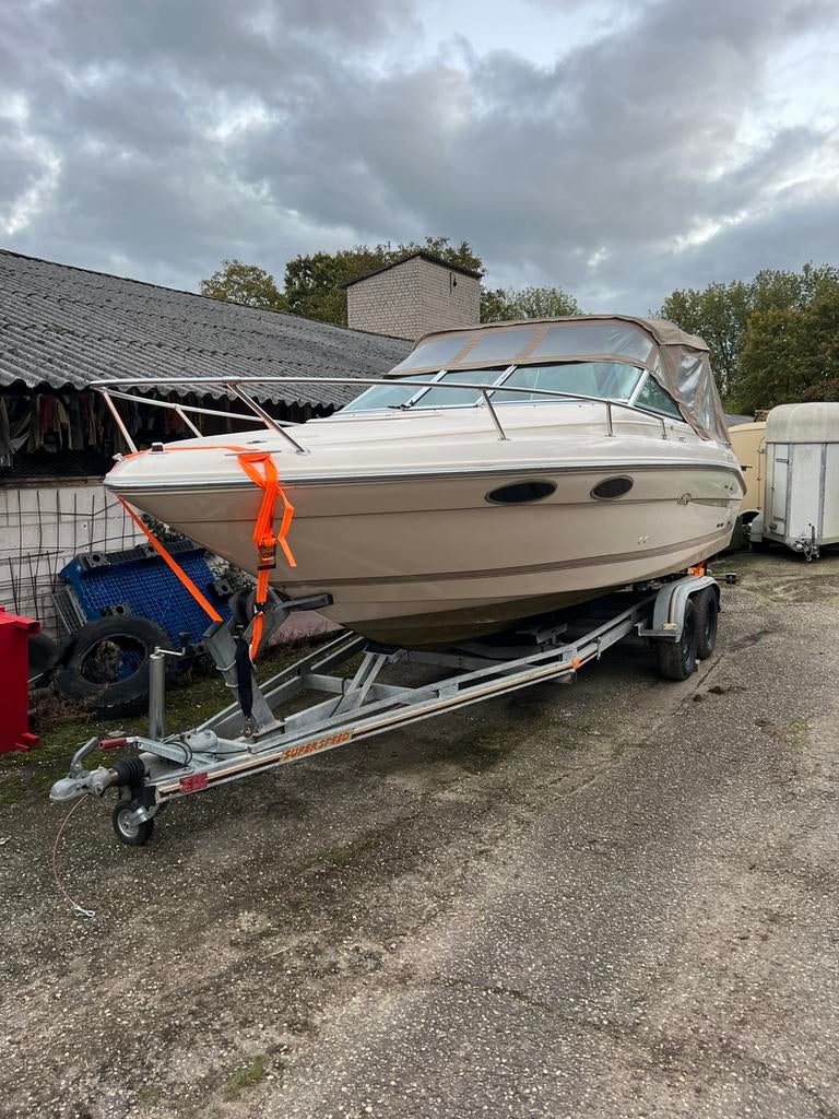 Sea Ray 220 V8 open uitlaat, Watersport en Boten, Ophalen, Binnenboordmotor, 6 meter of meer, Zo goed als nieuw