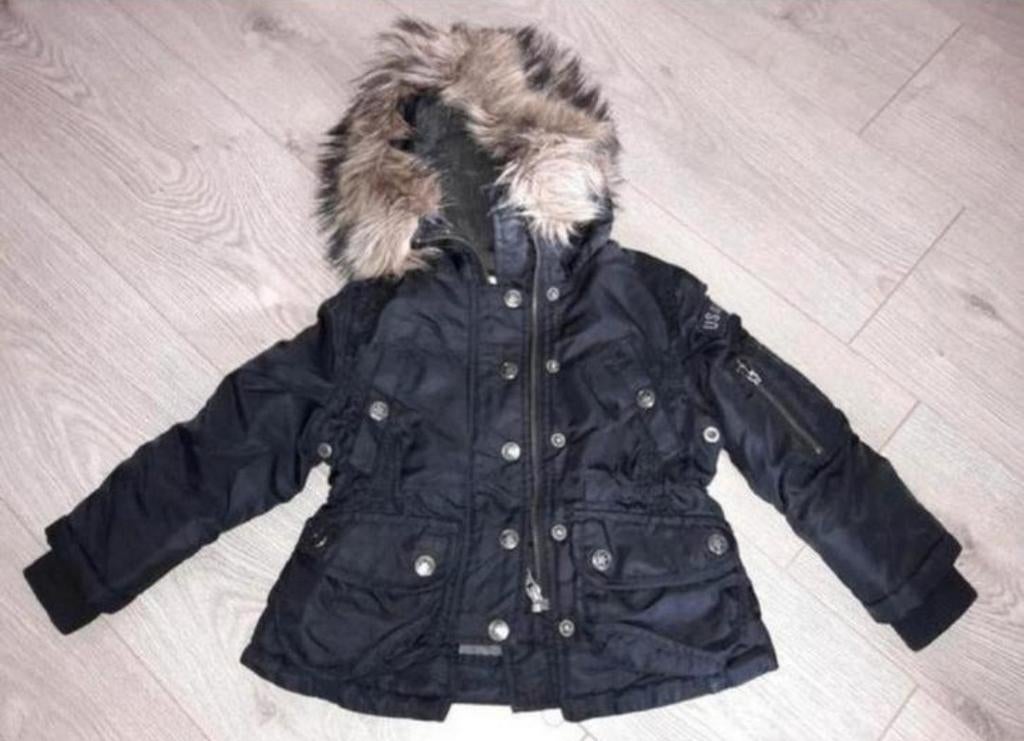 Airforce winterjas maat 2
92/98?
Ziet eruit als nieuw., Ophalen of Verzenden, Zo goed als nieuw, Meisje, Jas