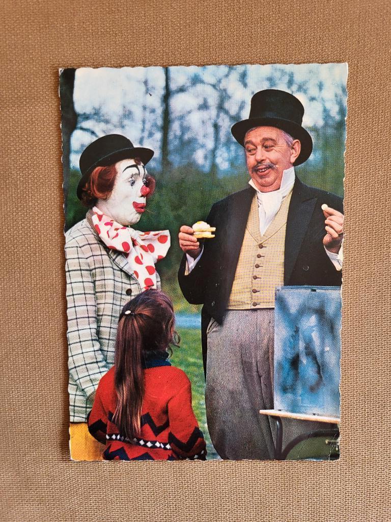 Pipo ( Cor Witschge) met ''de Dikke Deur''., Verzamelen, Ansichtkaarten | Themakaarten, Ophalen of Verzenden, 1960 tot 1980, Gelopen