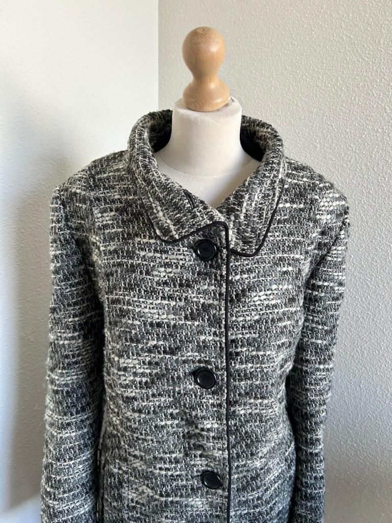 Barbara Lebek maat 48 grijze gehaakte wollen jas 2607, Barbara Lebek, Maat 46/48 (XL) of groter, Ophalen of Verzenden, Zo goed als nieuw